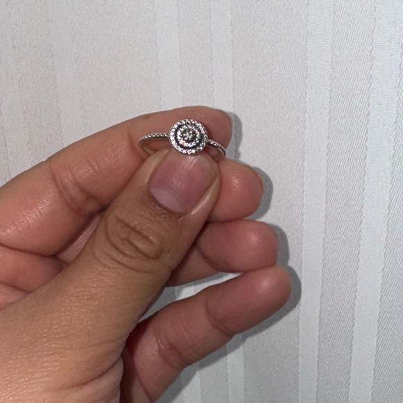 Pandora Elegant Sparkle Ring - Picture 2 of 6
